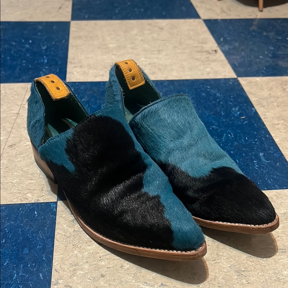Black and Blue Suede Slip-On Loafers with Pointed Toe